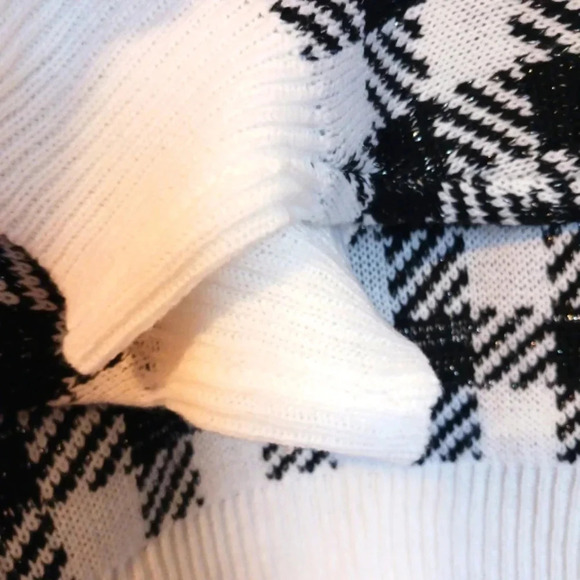 Merry Buffalo Check Sweater - Picture 3 of 7